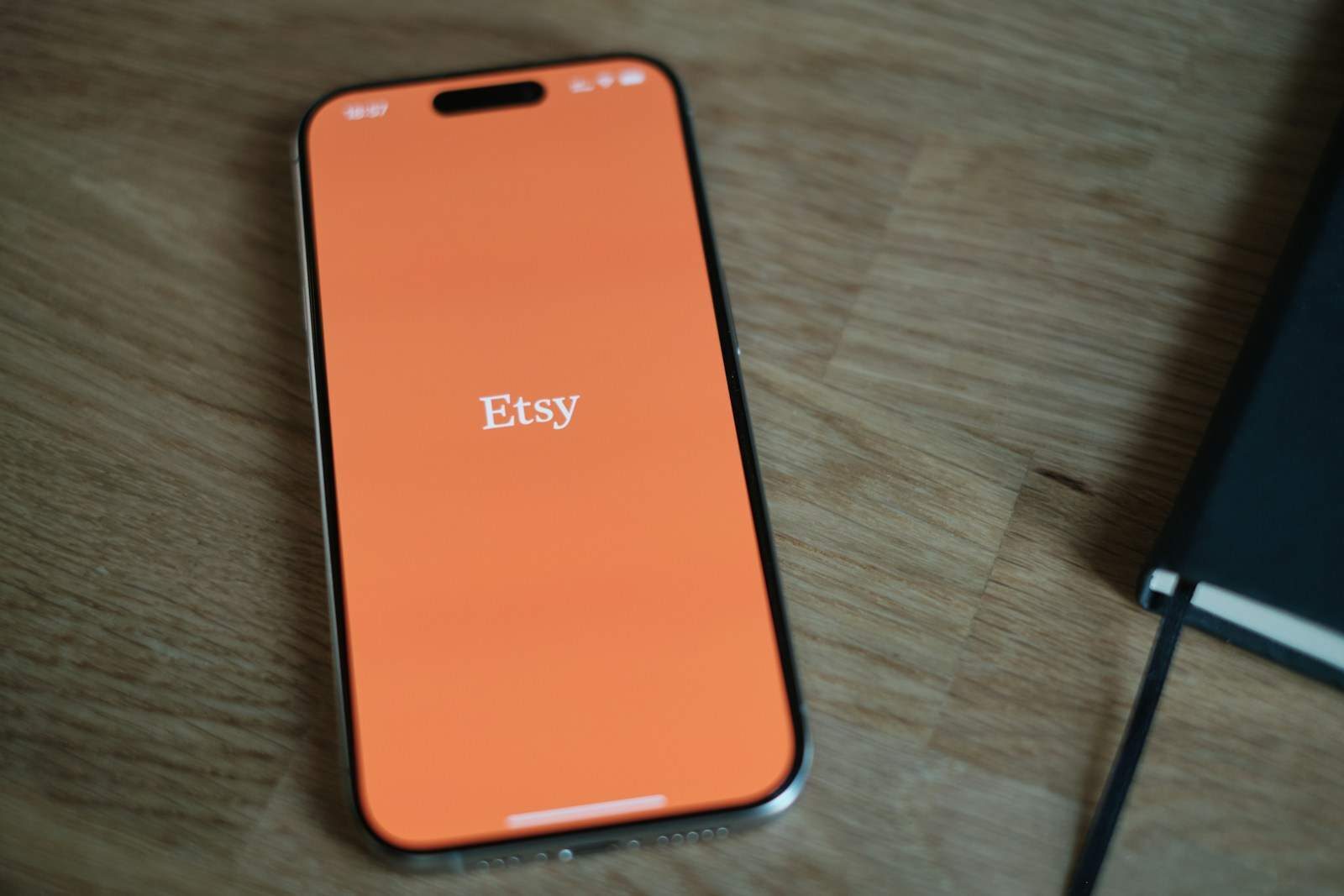 E-ticaret Sahiplerinin İkilemi: Etsy’den Kendi Mağazanıza Geçmenin Doğru Zamanı Ne Zaman?